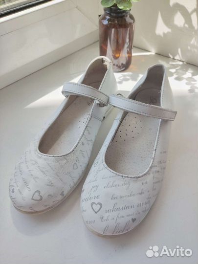Туфли белые кожаные для девочек Котофей р 33