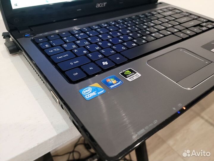 Мощный ноутбук Acer 14.0 i3/GT310M/SSD