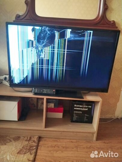 Телевизор на запчасти