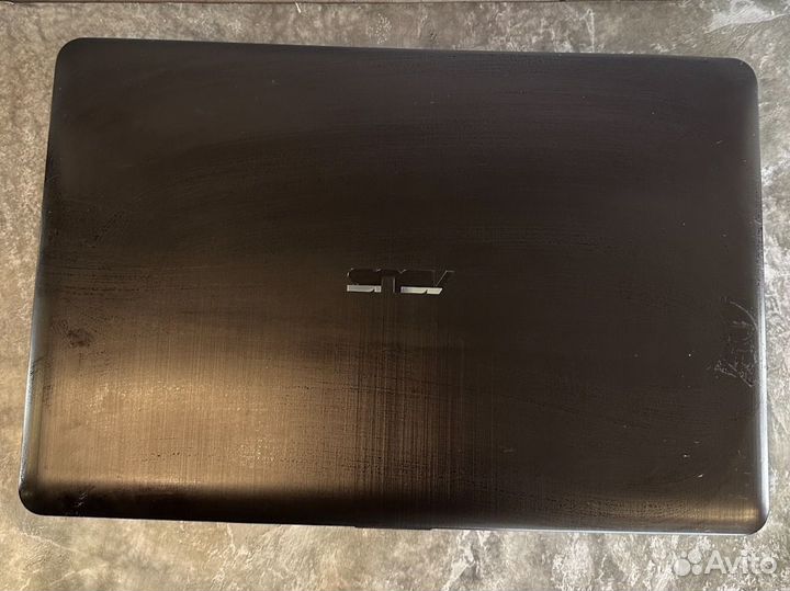 Asus i3-7100U / Geforce 920MX 2Гб / 1000Gb HDD