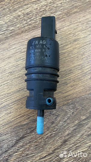 Моторчик стеклоочистителя (насос) VAG