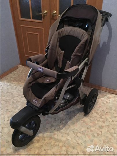 Продаю коляску Chicco Activ3