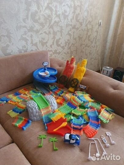 Детские игрушки гибкий трек