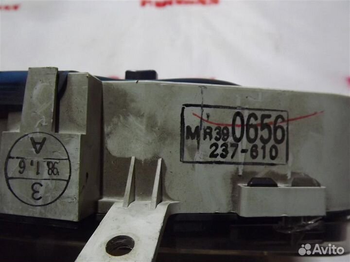 Панель приборов Митсубиши Лансер 6