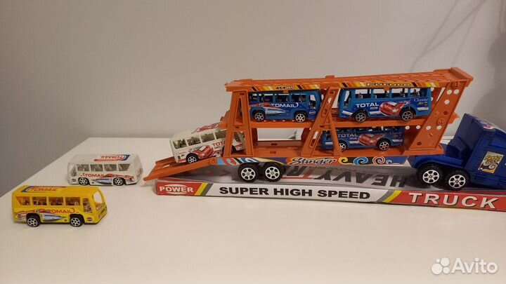 Автовоз с автобусами