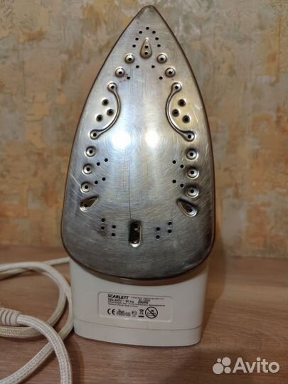 Утюг Scarlett SC-1332S