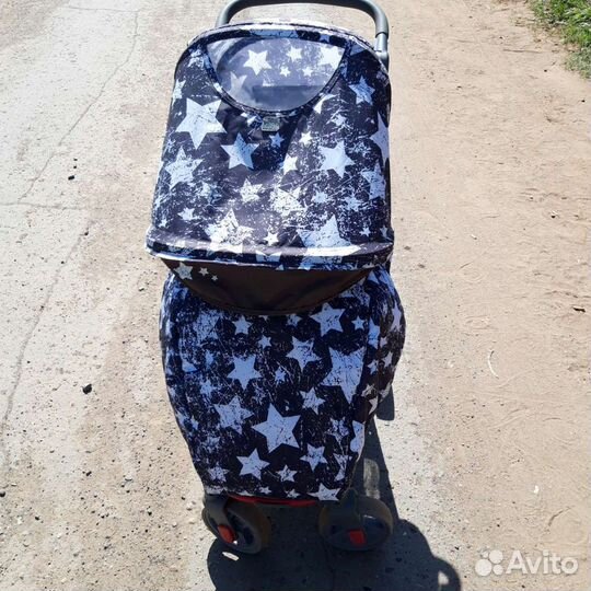 Прогулочная коляска