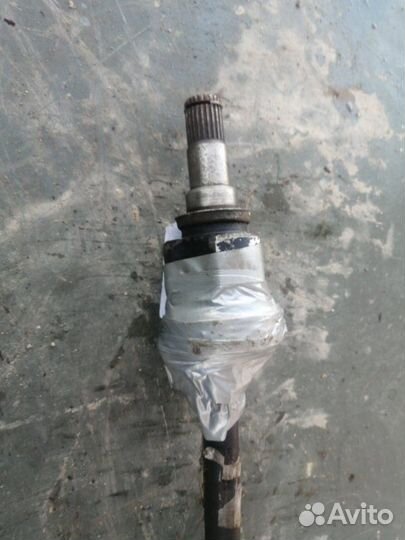 Привод передний правый Toyota Vitz KSP90 1KR