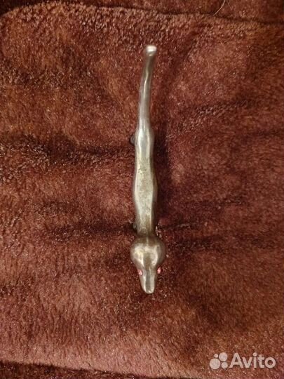 Уникальная мебельная ручка собака