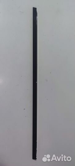 Молдинг задней правой двери Range Rover Sport