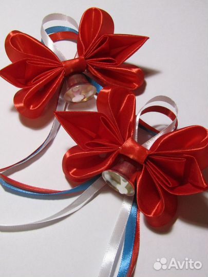 Брошь, бутоньерка выпускнику с колокольчиком