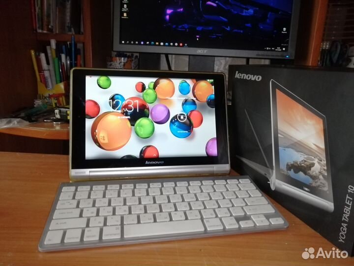 Планшет Lenovo с беспроводной клавиатурой