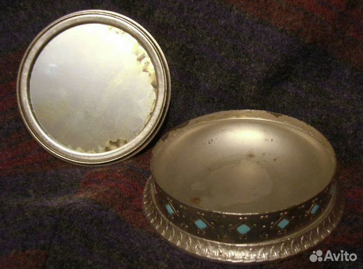 Пудреница. Эмаль. Ленинград 1950-е гг
