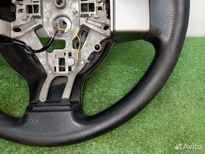 Руль Nissan Note E11