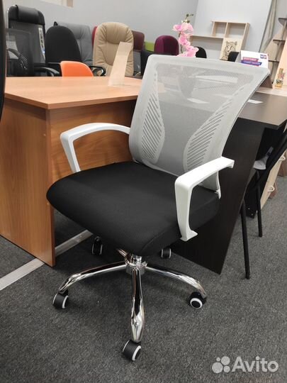 Компьютерное кресло