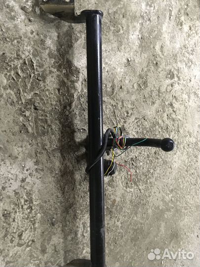 Продам фаркоп на тоету avensis