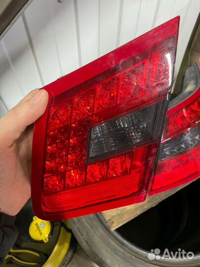 Задний фонарь на mercedes 212