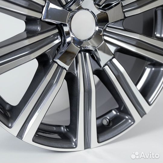 Новые диски R21 на Toyota Land Cruiser 200 5/150