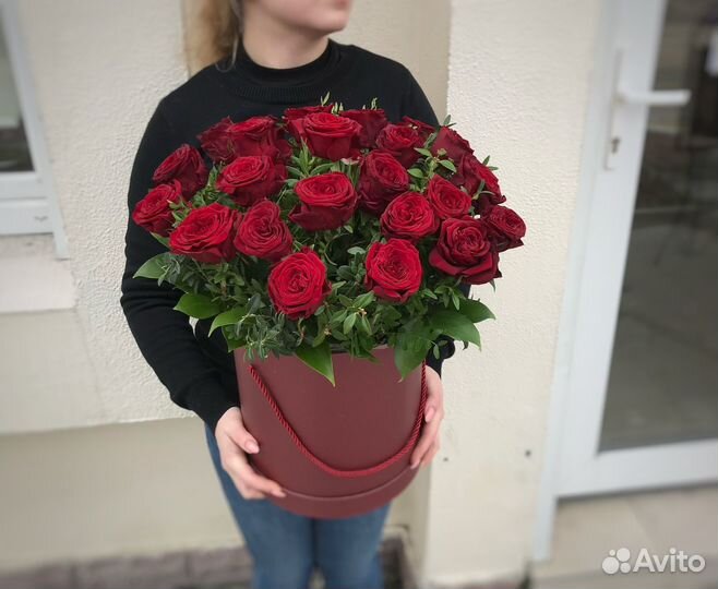 Цветы в коробке доставка геленджик