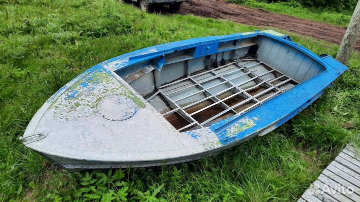 Моторная лодка Прогресс 2