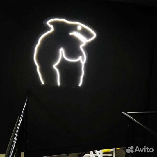 Неоновая вывеска