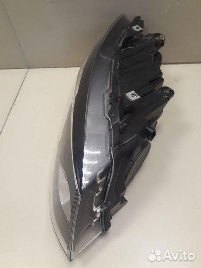 Фара правая Volkswagen Polo