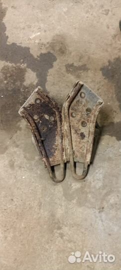 Буксировочные проушины Kia Carnival 2002-2006