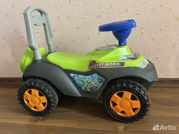 Машинка-каталка толокар