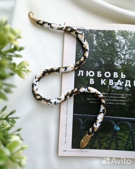 Жгут-колье из бисера ручной работы