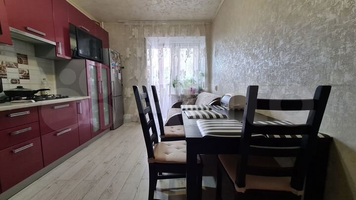 2-к. квартира, 64 м², 1/9 эт.