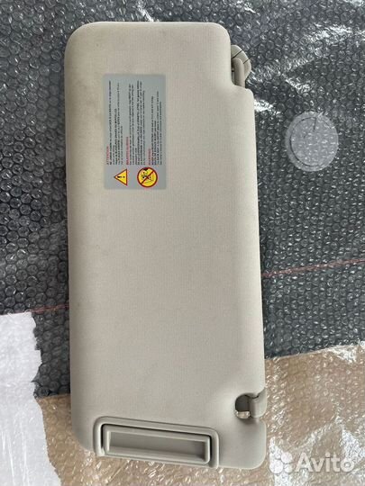 Солнцезащитный козырек правый Nissan Patrol Y62