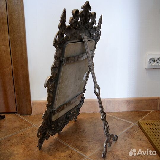 Зеркало настольное