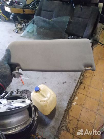 Солнцезащитный козырёк левый Skoda Fabia