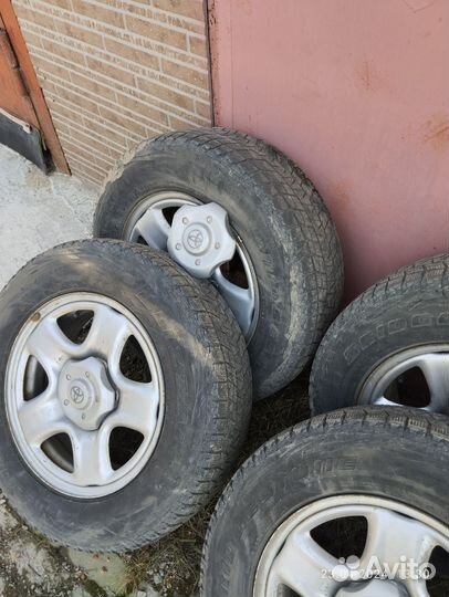 Продам шины бу зимние 215/70/16