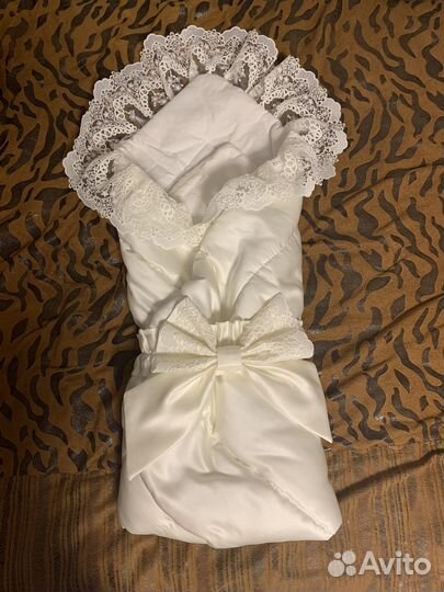 Конверт на выписку зимний и шапочка для девочки