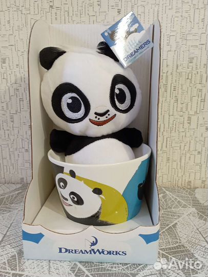 Панда в кружке