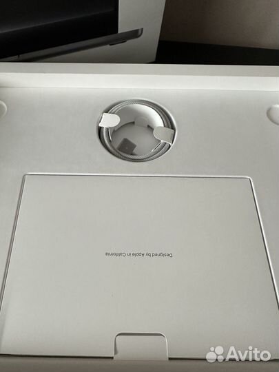 Apple MacBook Pro 14 2023, 512 гб, M3 RAM 8 4 цикл