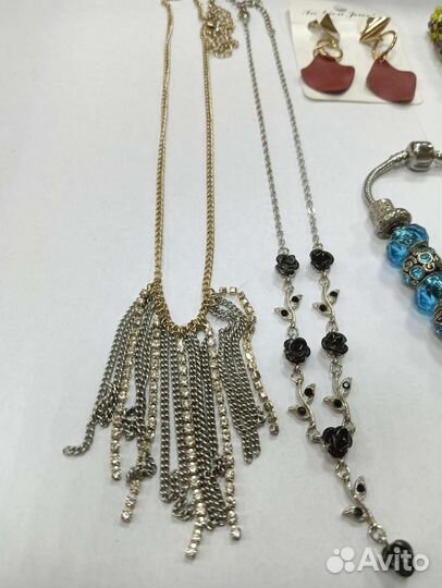 Лот бижутерии 3