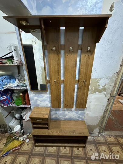 Вешалка в прихожую с обувницей бу