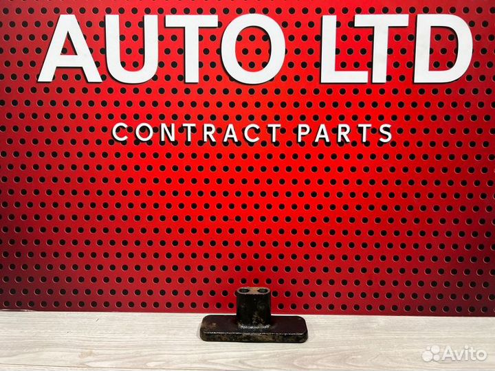 Кронштейн редуктора Lexus Nx 300H Z10 2020