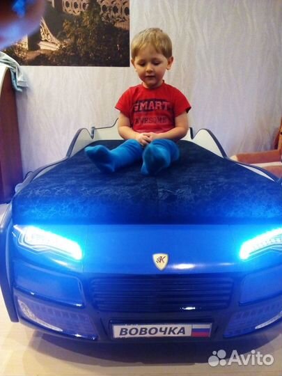 Кровать машина