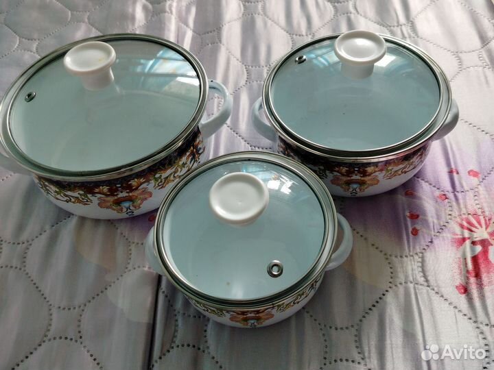 Набор эмалированных кастрюль из 3 шт