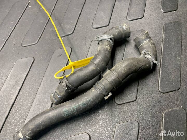 Патрубок (трубопровод, шланг) Volkswagen Passat CC