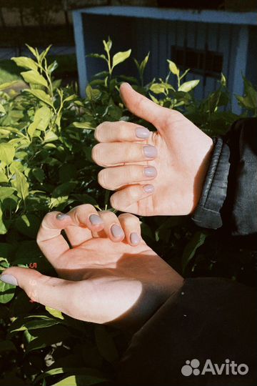 Модель на маникюр