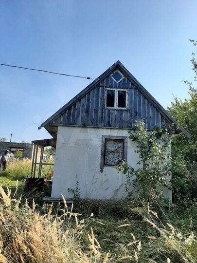 Дача 18 м² на участке 10 сот.