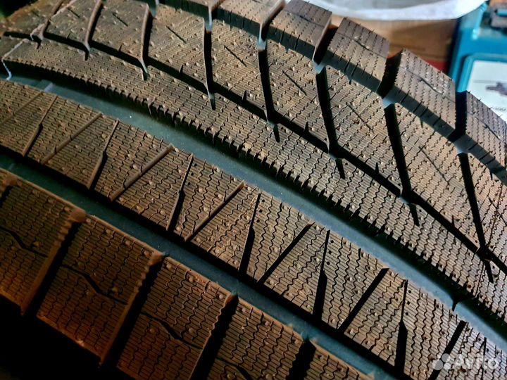 Sailun Ice Blazer Arctic EVO 245/45 R19