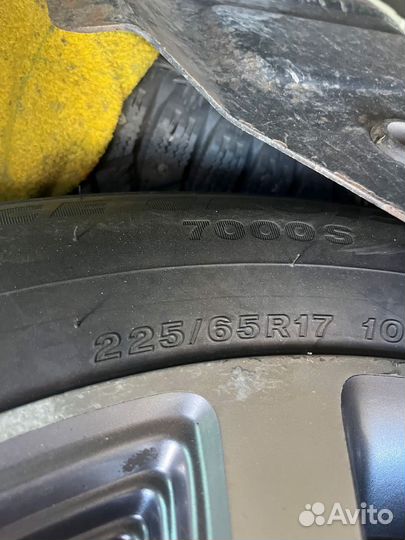 Bridgestone Ice Cruiser 7000S 225/65 R17 102