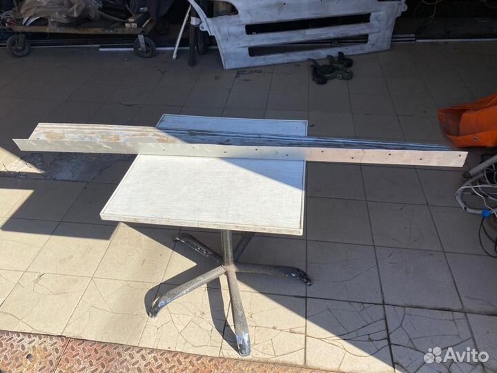 Уголок алюминиевый 130 х 50 мм, длина 143 см