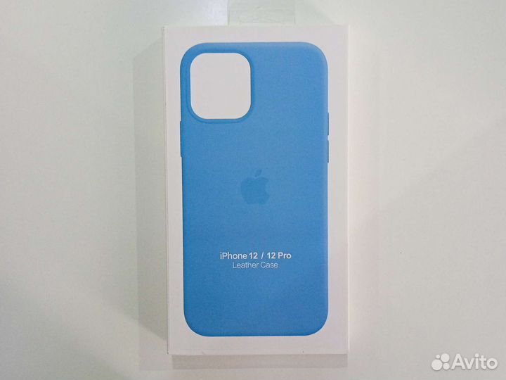 Кожаный чехол на iPhone 12/12 Pro Голубой