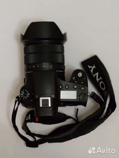 Sony RX10 m4
